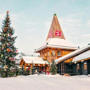 Papá Noel y Aurora Boreal