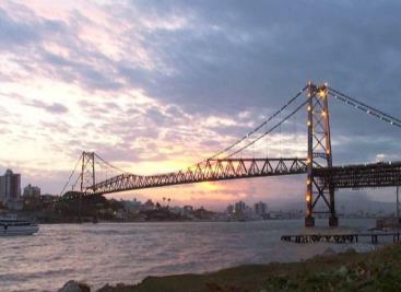 Florianopolis con Alquiler de Auto - Semana de Turismo 2026 - Charter AZUL 