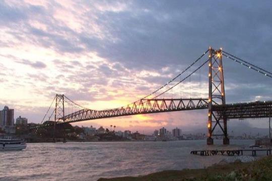 Florianopolis con Alquiler de Auto - Semana de Turismo 2026 - Charter AZUL 